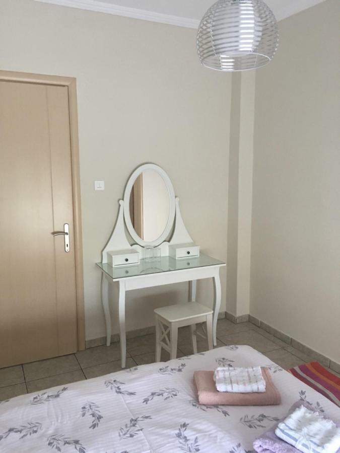 Cozy And Quiet Mini City Apartment Tríkala Buitenkant foto